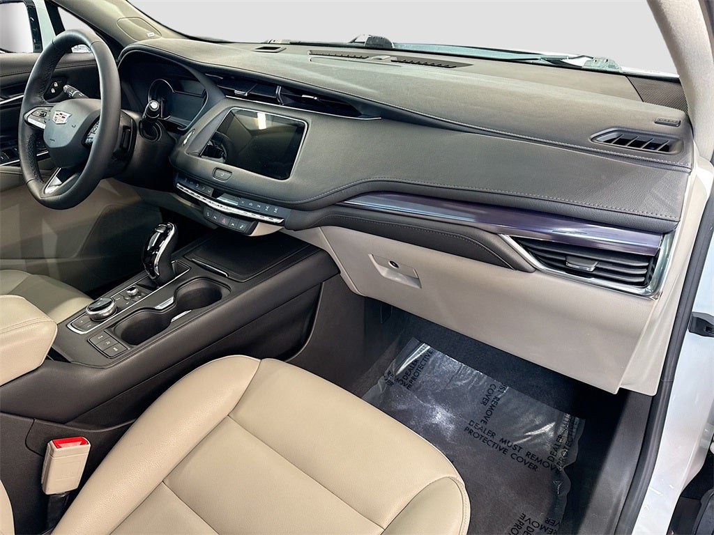 2023 Cadillac XT4 Luxury