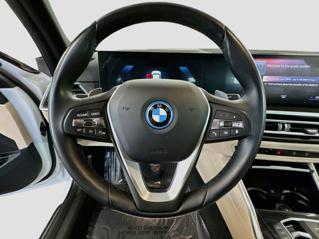 2023 BMW 330e xDrive 330e xDrive