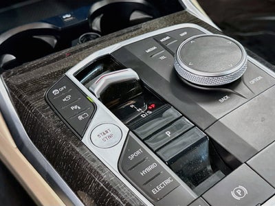 2023 BMW 330e xDrive 330e xDrive