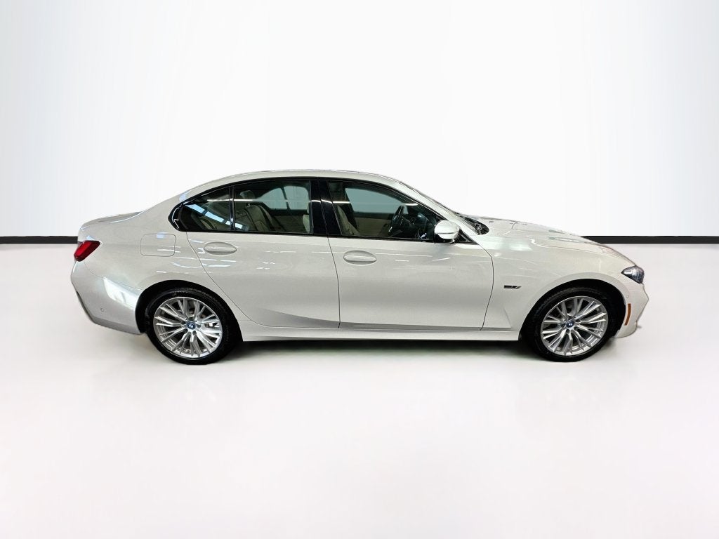 2023 BMW 330e xDrive 330e xDrive
