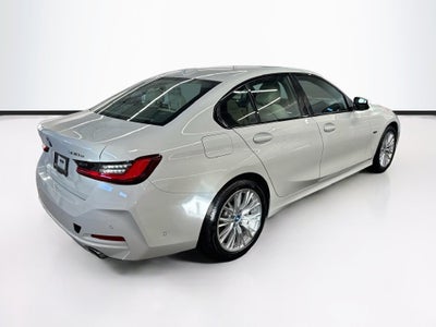 2023 BMW 330e xDrive 330e xDrive