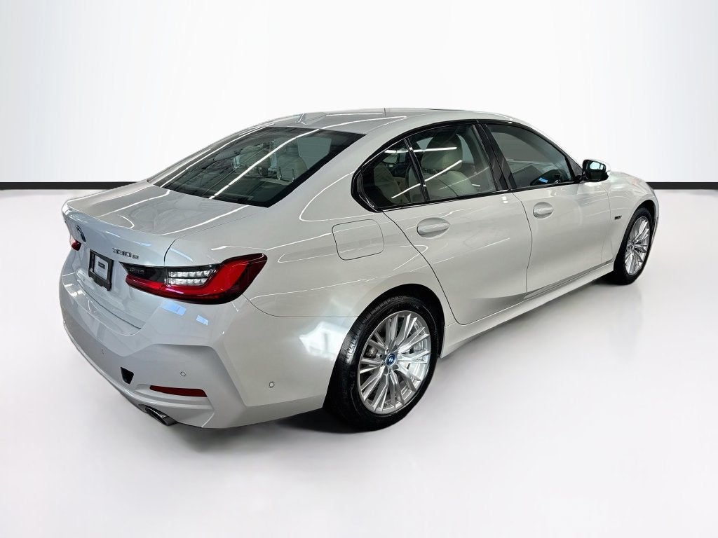 2023 BMW 330e xDrive 330e xDrive