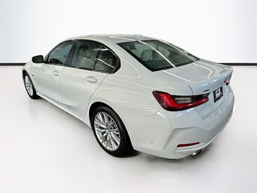 2023 BMW 330e xDrive 330e xDrive