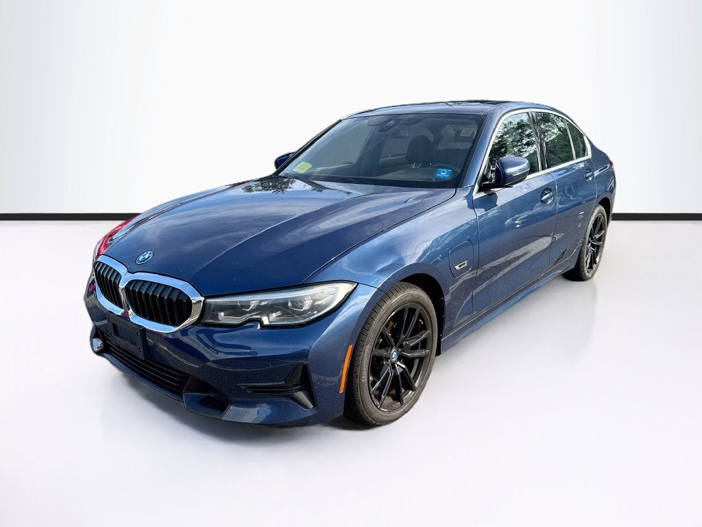 2022 BMW 3 Series 330e xDrive