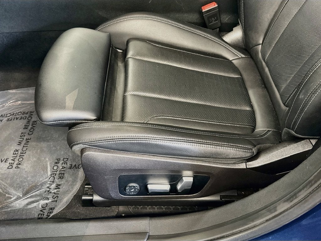 2022 BMW 330e xDrive 330e xDrive