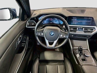2022 BMW 330e xDrive 330e xDrive