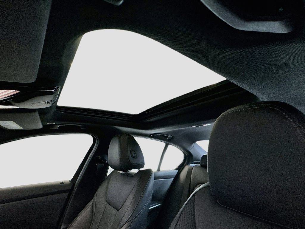 2022 BMW 330i xDrive 330i xDrive