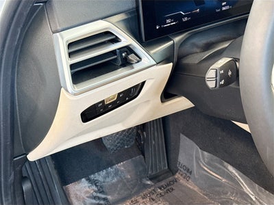 2025 BMW 330i xDrive 330i xDrive