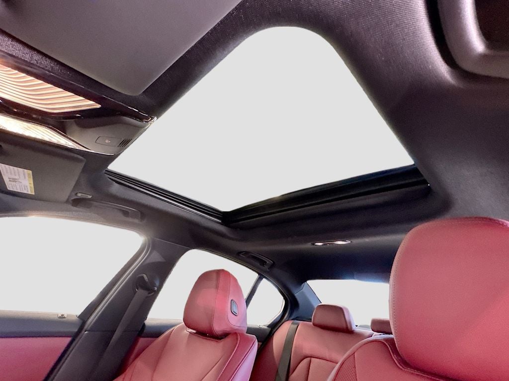 2025 BMW 330i 330i xDrive