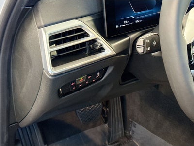 2025 BMW 330i xDrive 330i xDrive