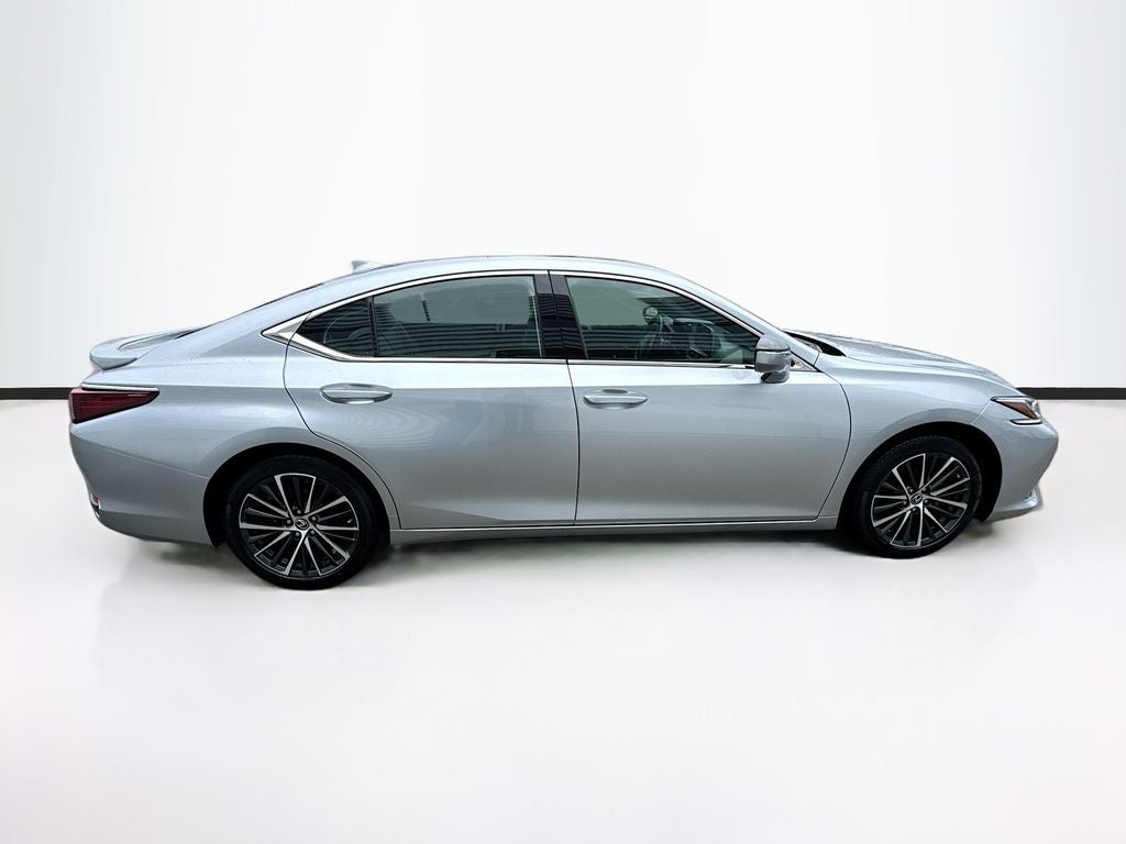 2025 Lexus ES 300h