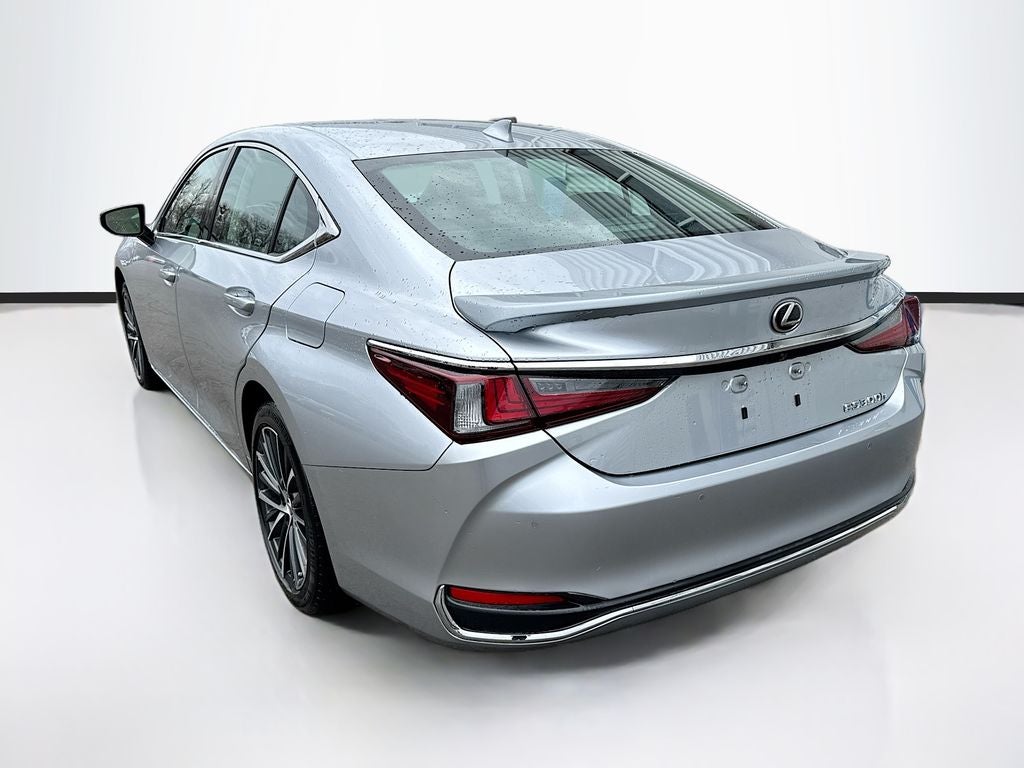 2025 Lexus ES 300h
