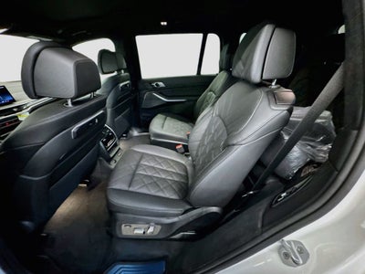 2027 BMW X7 xDrive40i