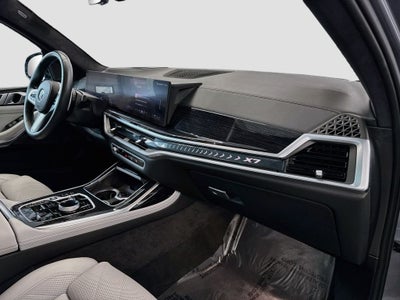 2025 BMW X7 xDrive40i