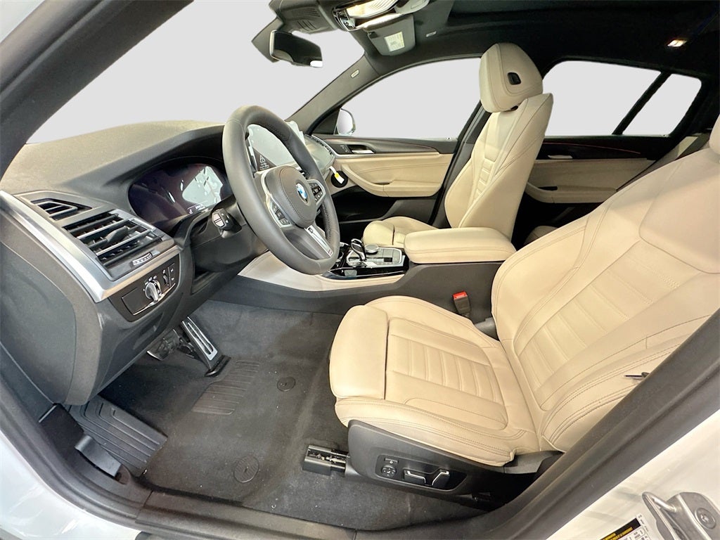 2025 BMW X4 xDrive30i