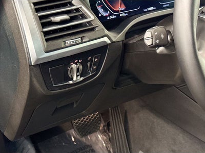 2025 BMW X4 xDrive30i