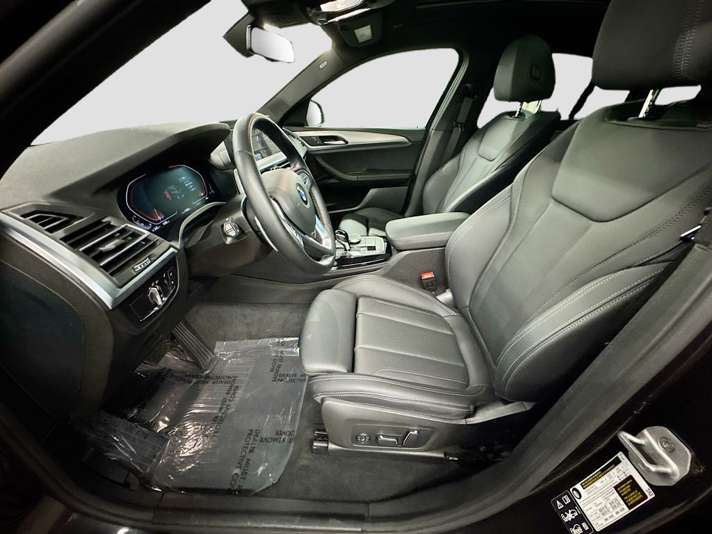 2025 BMW X4 xDrive30i