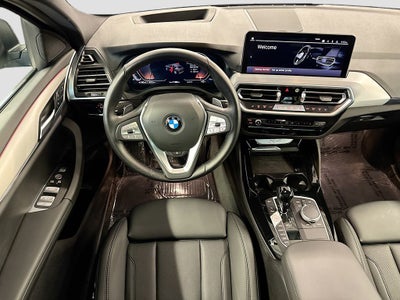 2025 BMW X4 xDrive30i