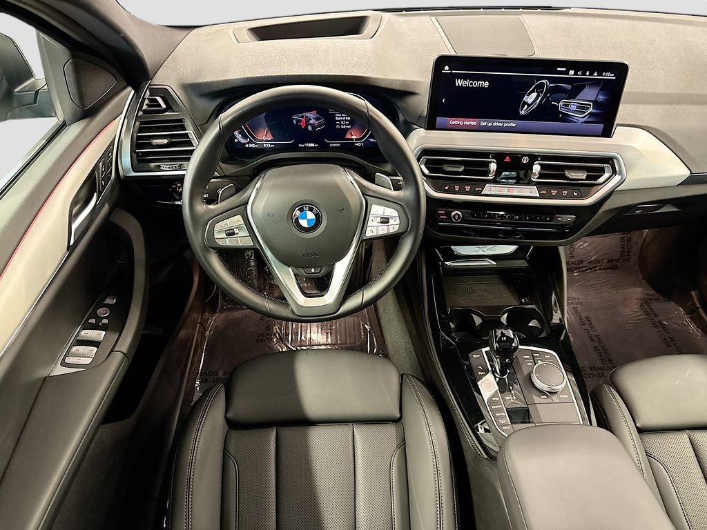 2025 BMW X4 xDrive30i