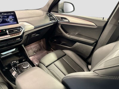 2025 BMW X4 xDrive30i
