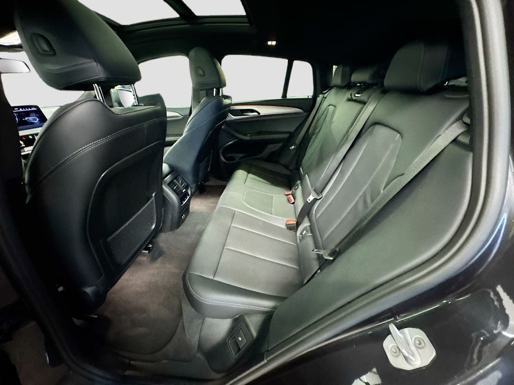 2025 BMW X4 xDrive30i