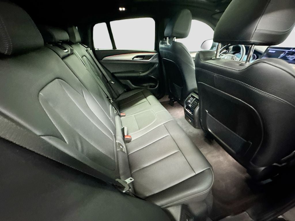 2025 BMW X4 xDrive30i