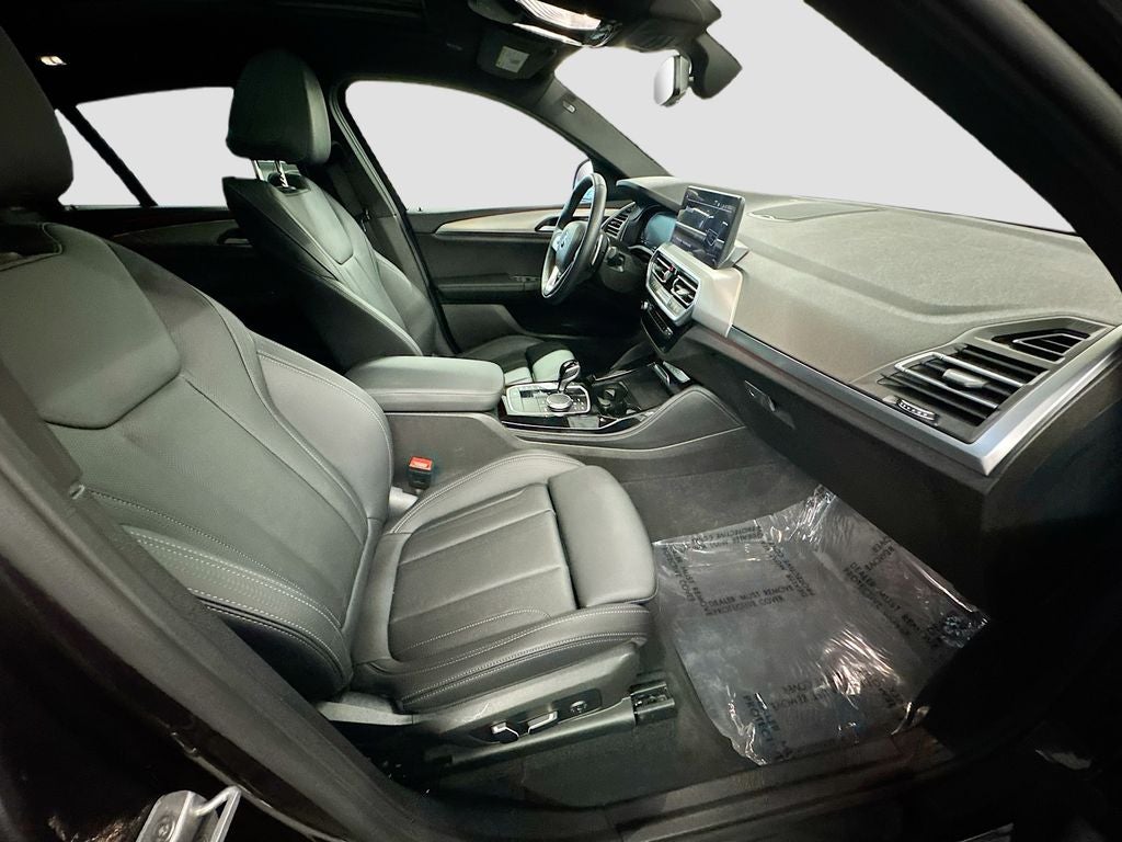 2025 BMW X4 xDrive30i