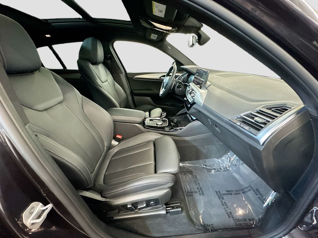 2025 BMW X4 xDrive30i