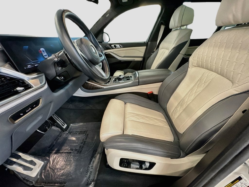 2024 BMW X7 M60i