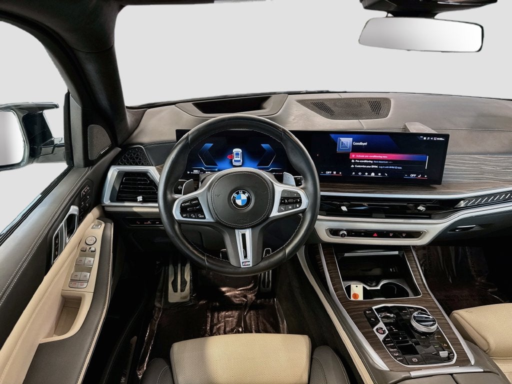 2024 BMW X7 M60i