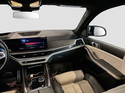 2024 BMW X7 M60i