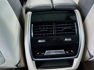 2024 BMW X7 M60i