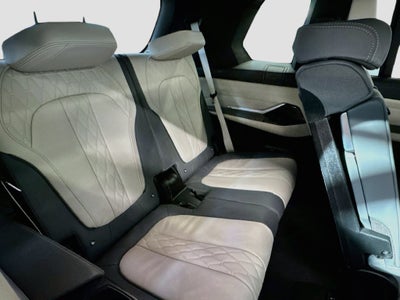 2024 BMW X7 M60i