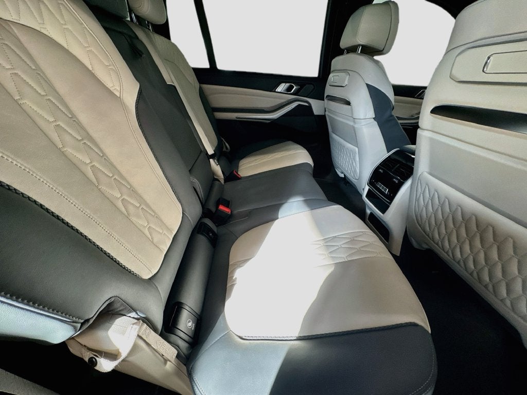 2024 BMW X7 M60i