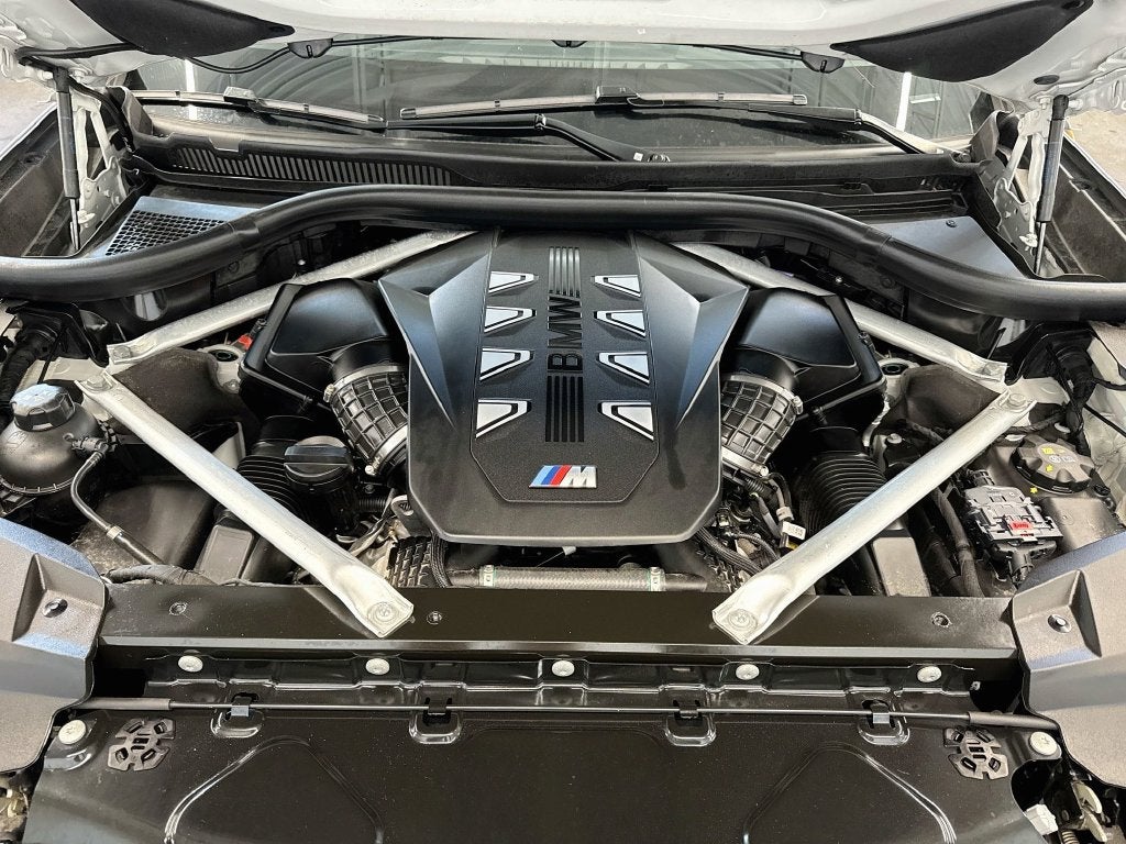 2024 BMW X7 M60i