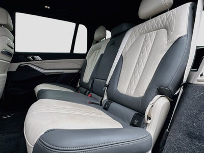 2024 BMW X7 M60i