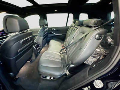 2027 BMW X7 M60i