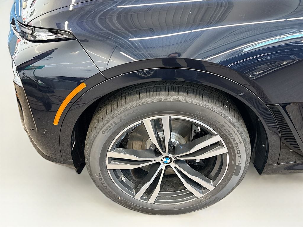 2027 BMW X7 M60i