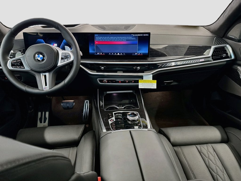 2027 BMW X7 M60i