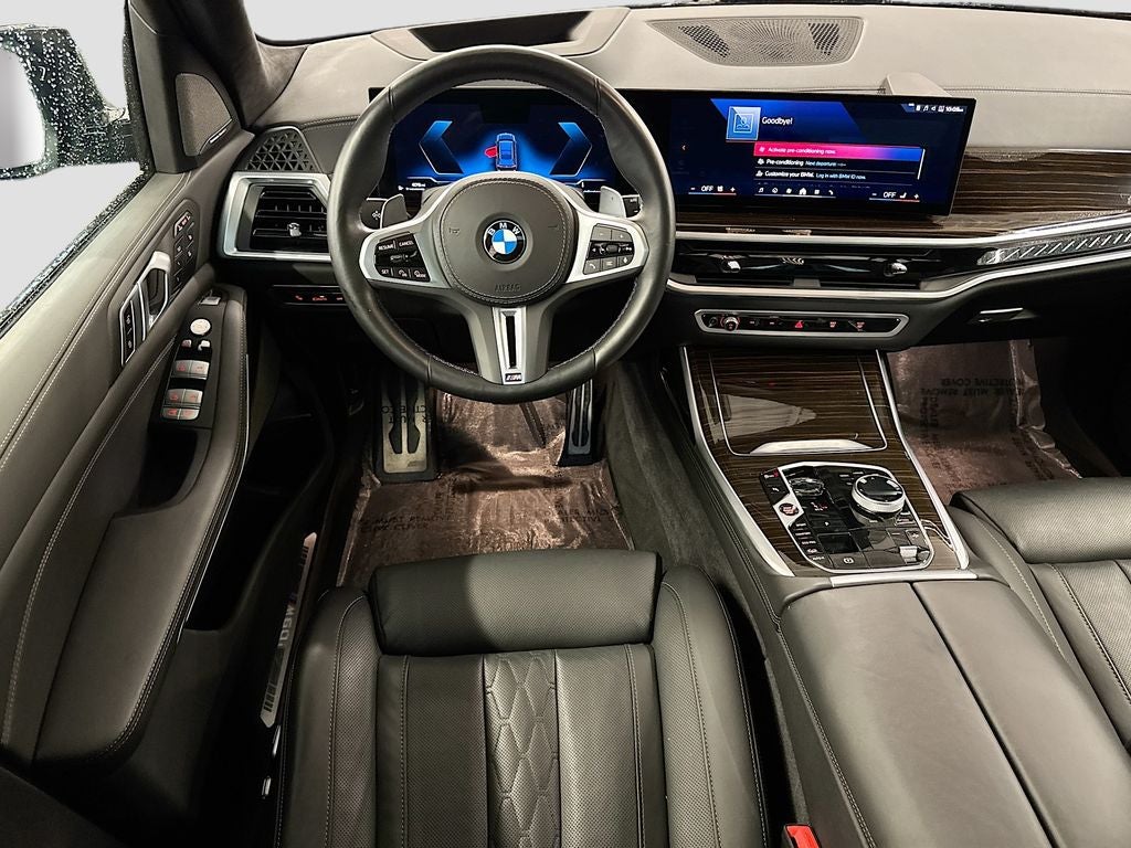 2024 BMW X7 M60i