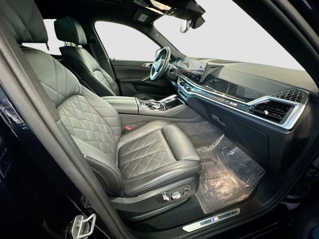 2025 BMW X6 xDrive40i