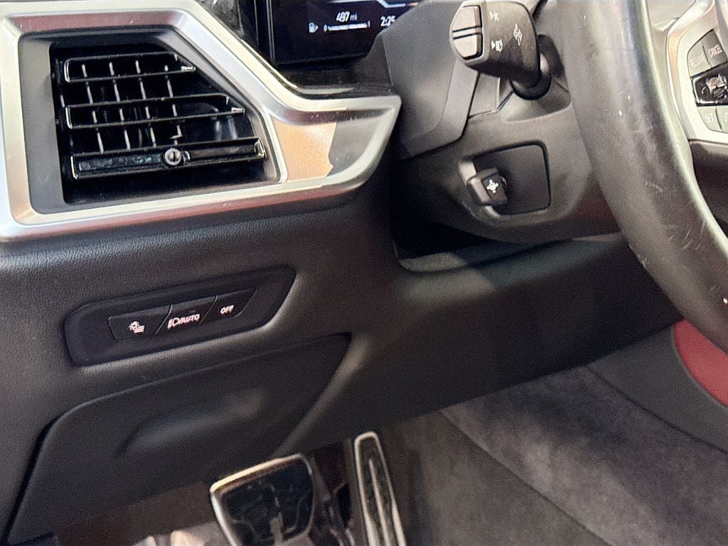 2025 BMW X6 xDrive40i