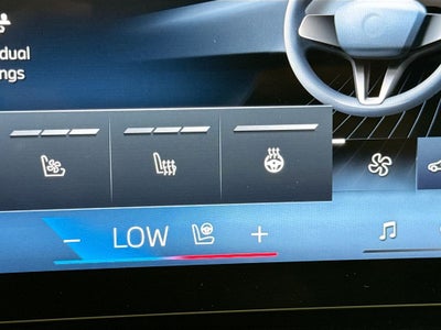 2025 BMW X6 xDrive40i