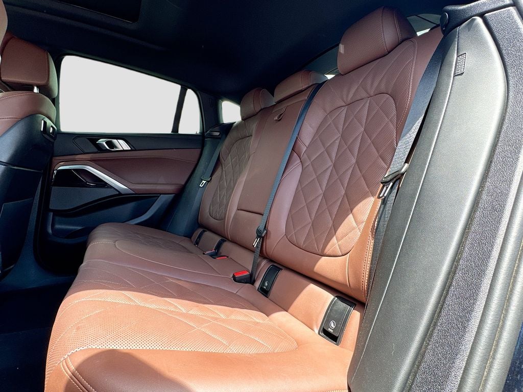 2025 BMW X6 xDrive40i