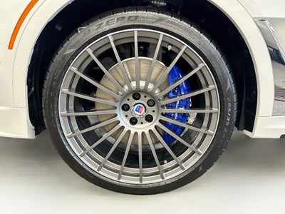 2026 BMW B7 Base