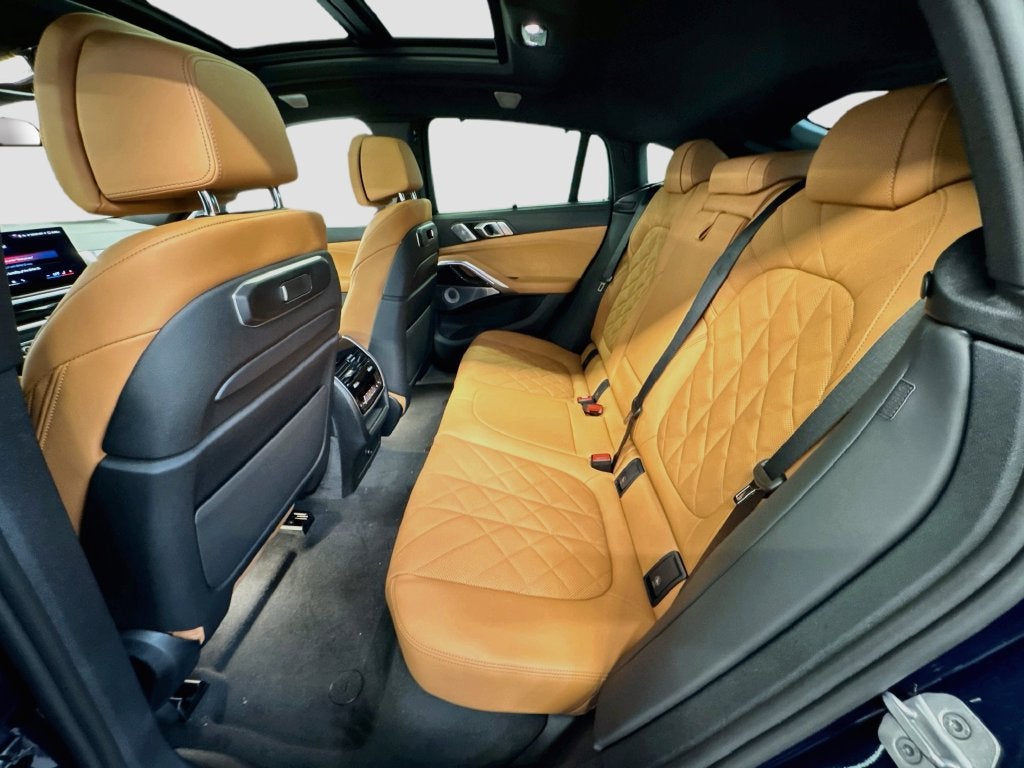 2027 BMW X6 M60i