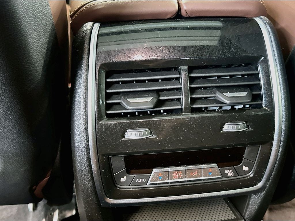 2025 BMW X6 M60i
