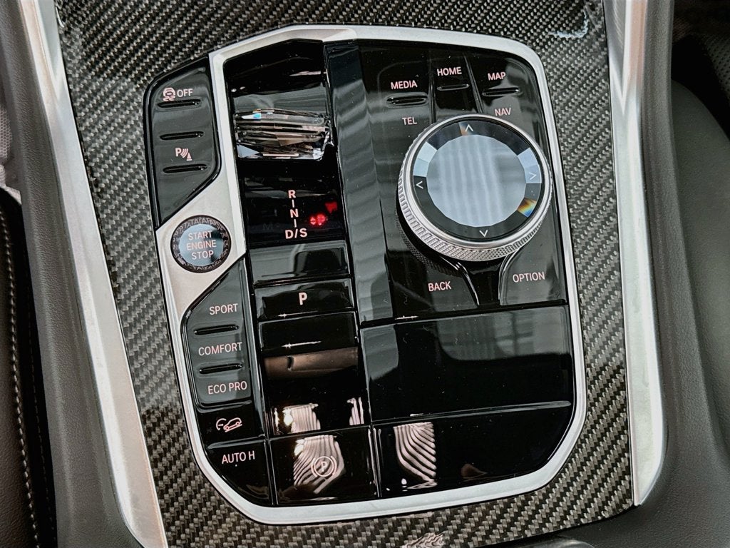 2027 BMW X6 M60i