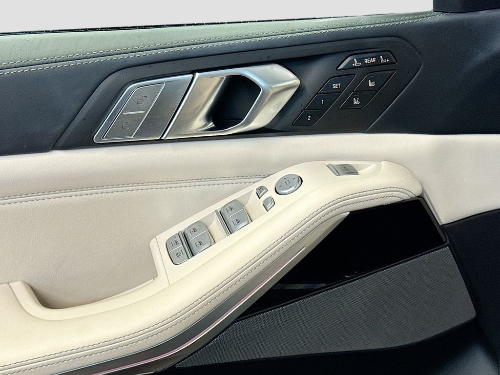 2022 BMW X7 ALPINA XB7