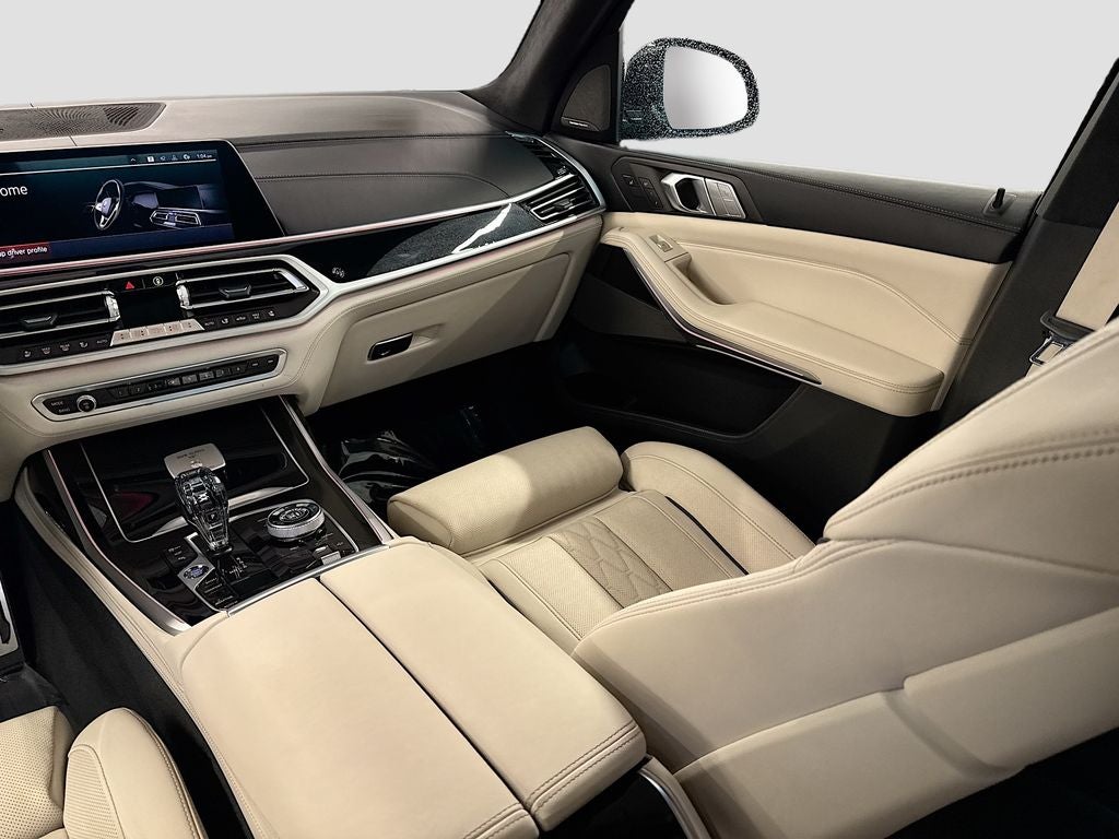 2022 BMW X7 ALPINA XB7